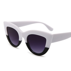 <span class=keywords><strong>Occhiali</strong></span> da Sole Cat Eye Neri Eleganti per Donna, Protezione UV400, Montatura in Plastica - Product Image 4