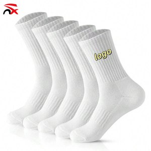 Chaussettes de bateau de sport <span class=keywords><strong>homme</strong></span> noir blanc de haute qualité Middling Respirant Sport Running Basketball Chaussettes longues - Product Image 1