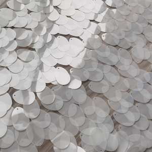 Vestido de Madrinha de Alta Qualidade Semi Transparente em Forma de Semente de Melão 18mm Tecido de Malha Bordado com Lantejoulas Brancas para Casamento - Product Image 3