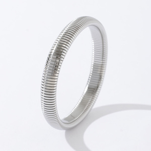 Bracciale in Acciaio Inossidabile Placcato Oro Stile Grandioso con Catena a Molla, Nuovo Design, Accessori Moda Donna, Gioielli Regalo all'Ingrosso - Product Image 6