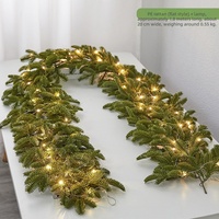 Guirlandes de rennes floquées en PVC de luxe créatives pour décorations de Noël, idéales pour hôtels, centres commerciaux, vitrines, portes et rampes d'escalier