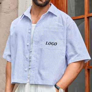 OEM personnalisé hommes décontracté lettre broderie <span class=keywords><strong>poche</strong></span> tissé ample <span class=keywords><strong>chemise</strong></span> à manches courtes hommes recadrée <span class=keywords><strong>chemise</strong></span> boutonnée bleu <span class=keywords><strong>chemise</strong></span> à rayures - Product Image 1