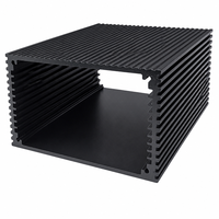 Boîtier de contrôle en aluminium extrudé anodisé noir 111,5*58mm avec dissipateur thermique à ailettes pleine surface, alvéolé, IP54 pour module d'alimentation
