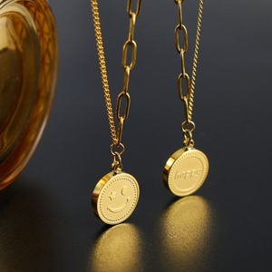 Collares con Colgante Modernos 2026, Joyería Minimalista Hipoalergénica, Acero Inoxidable 316L, Chapado en Oro PVD de 18k, Collar con Diseño de Sonrisa para Mujer - Product Image 1