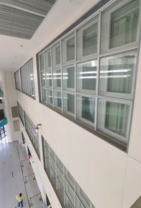 Persiana Cortafuegos Horizontal de Acero y Aluminio con Clasificación de Resistencia al Fuego EI 120 para Aplicaciones Interiores en Edificios de Oficinas Modernos - Product Image 4