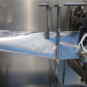 Machine de remplissage et d'emballage automatique de sachets de matcha ketchup et de miel Machine d'emballage de sachets de shampoing pour hôtel - Product Image 4