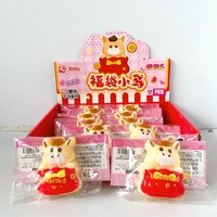 Jouets anti-stress à presser en PVC, mignons et moelleux, en forme de desserts variés, pour un soulagement du stress, unisexe, à partir de 14 ans