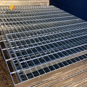 Grigliato metallico in acciaio di alta qualità per vialetti e passerelle - Product Image 5