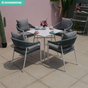 Toptan Modern alüminyum Rattan Bistro Set hasır açık veranda açık yemek için salon mobilyası bahçe masa ve sandalyeler