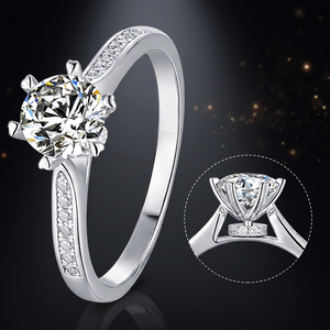 Bague de fiançailles romantique en moissanite taille brillant 1 carat, certifiée IGI, couleur VVS1 DEF, en argent 925 plaqué rhodium, sertie à griffes - Product Image 1