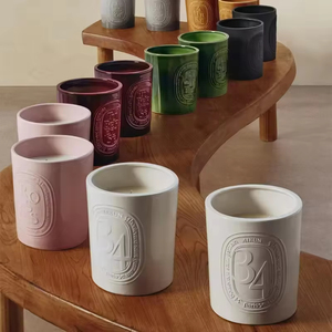 AIKUN Luxury Soy Wax Long Burning Customized Aromatherapy Candles for Home Bedroom Hotel Spa Relaxation - Product Image 1