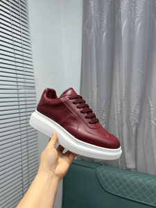 Chaussures décontractées polyvalentes Mc.Queen à semelle épaisse et bout rond, tendance printemps 2026 Alexander Fashion, style discret et léger - Product Image 3