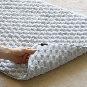 Alfombra de Baño Antideslizante de Microfibra Ultra Suave con Superficie Texturizada y Absorbente de Agua - Product Image 2