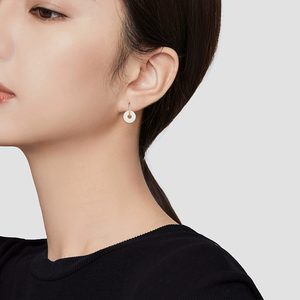 Boucles d'oreilles pendantes classiques haut de gamme pour femmes en argent S925 incrusté de jade Hetian naturel, vente en gros - Product Image 2