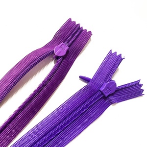 Vente en gros d'usine de haute qualité, 24 pouces 5-3 #   Fermeture éclair invisible en nylon à extrémité fermée, auto-bloquante, personnalisable et durable, pour - Product Image 6