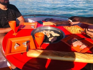 Bateau Donut BBQ de Haute Qualité <span class=keywords><strong>en</strong></span> LLDPE pour 6 Personnes Fabriqué <span class=keywords><strong>en</strong></span> Chine Loisirs <span class=keywords><strong>Vacances</strong></span> Location Dîner <span class=keywords><strong>en</strong></span> <span class=keywords><strong>Famille</strong></span> Barbecue Grill Four Bateau - Product Image 5