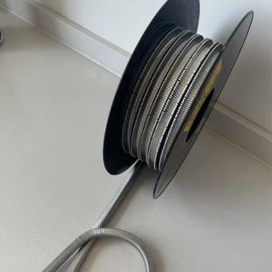 Clips de saucisse en aluminium en forme de U pour l'emballage efficace des sacs de légumes et de fruits - Product Image 1