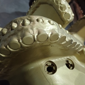 17 1/<span class=keywords><strong>2</strong></span> Inch Iadc M323 Goede Prijs 4 Bladen Diamant Hoofd Pdc Boor Voor Olie Gas Boren - Product Image 4