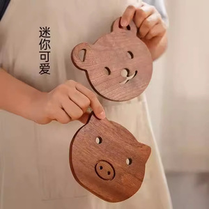 Juego de posavasos de madera con diseño de animales de dibujos animados, tapete redondo aislante del calor para tazas de té, ollas, cuencos y uso en la mesa - Product Image 1