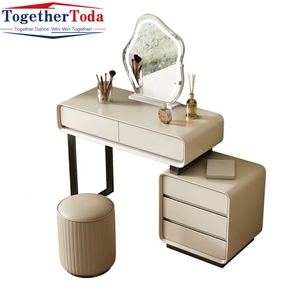 Table de toilette de luxe au design moderne et minimaliste avec panneau en bois et miroir sur pied pour hôtel, salon et chambre à coucher - Product Image 1