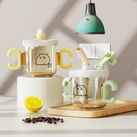Vaisselle de tasse d'eau pour enfants de ménage à boire direct avec conception de motif de dessin animé et poignée de paille tasse d'entraînement en gros
