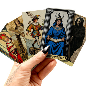 Fabricante de Barajas de <span class=keywords><strong>Cartas</strong></span> <span class=keywords><strong>del</strong></span> <span class=keywords><strong>Tarot</strong></span> con Impresión Personalizada y Todos los Accesorios, <span class=keywords><strong>Cartas</strong></span> <span class=keywords><strong>del</strong></span> <span class=keywords><strong>Tarot</strong></span> OEM con Impresión en Alta Definición y Certificado FSC - Product Image 5