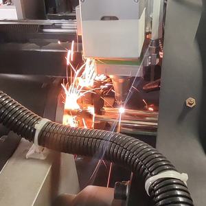 Máquina de <span class=keywords><strong>corte</strong></span> por láser de ahorro de espacio de alta precisión de 5 ejes <span class=keywords><strong>3D</strong></span> de 6000W para tubos de metal Remanente corto automático 50mm AI BMP PLT - Product Image 3