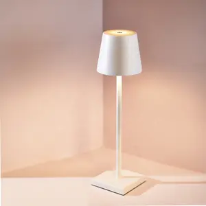 2022 Шэньчжэнь современная настольная лампа Светодиодная Кофейня романтическое теплое освещение для гостиной декоративное освещение