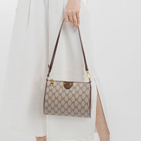 Automne-hiver nouveau design de niche ancienne fleur texture mode sac femme polyvalent sous les bras sac léger luxe tendance sac à bandoulière
