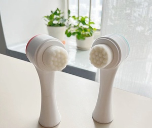 <span class=keywords><strong>Top</strong></span> vente soins de la peau produit de beauté <span class=keywords><strong>visage</strong></span> propre cheveux synthétiques à pois Double face Silicone <span class=keywords><strong>visage</strong></span> <span class=keywords><strong>brosse</strong></span> <span class=keywords><strong>nettoyante</strong></span> pour la vente en gros - Product Image 4