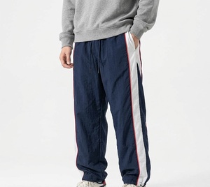 <span class=keywords><strong>Pantaloni</strong></span> da Uomo Neri con Coulisse <span class=keywords><strong>e</strong></span> Striscia Laterale Bianca, Vita Elastica, Vestibilità Comoda, Stile Casual, per l'Autunno - Product Image 4