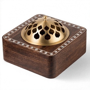 Quemador de Bakhoor de Madera con Tapa de Cobre Tallada en Rosas, Incrustaciones de Madreperla y Hojas, Soporte para Incienso de Carbón, Oudh Mabkhara, Caja de Lujo - Product Image 1
