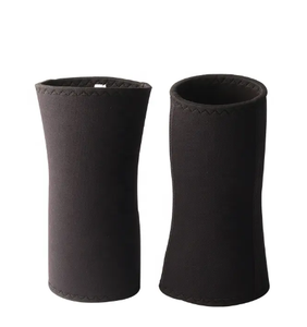 Genouillère de compression personnalisée en néoprène pour la gym, les sports, l'haltérophilie, les squats, les deadlifts – Manchons de protection 7 mm avec ressorts - Product Image 4