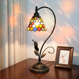 Tiffany tafellamp van gebrandschilderd glas, Boheemse stijl, kleine bureaulamp, slaapkamerbedlamp, woondecoratie, creatief cadeau, scène rekwisieten - Product Image 4