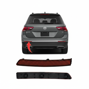 Réflecteur de pare-chocs arrière côté gauche compatible avec Volkswagen Tiguan 2017> OEM 5NA945105A - Product Image 2
