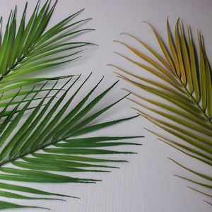 Feuilles de palmier Areca artificielles populaires en plastique, verdure artificielle pour décorations de mariage et décoration intérieure - Product Image 3