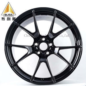 Protecteurs de jantes de voiture <span class=keywords><strong>Jante</strong></span> 5 trous 9.5J 10J 10.5J 11J 11.5J Roues forgées en alliage Pneus passagers pour Ford Focus RS 2016 - Product Image 1