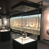 Vitrine de musée moderne en verre avec éclairage LED, vitrine rectangulaire pour l'exposition d'objets et de reliques