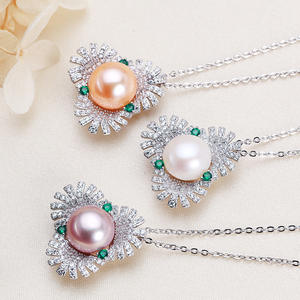 Wholesale 10mm Flat Round Freshwater Pearl <b>Necklace</b> Genuine <b>Gold</b> <b>Plated</b> with Zirconia Lock <b>Chain</b> Elegant Pendant Design - Product Image 4