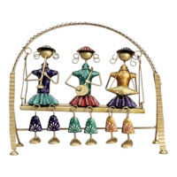 Ensemble de poupées Jhula en aluminium charmant - Décoration artistique légère, artisanat, tendance mode, accessoires de bureau polyvalents, embellissement