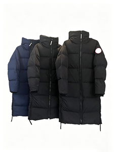 Abrigo largo de plumas y plumón para hombre OEM, para invierno, una prenda exterior cálida y protectora. - Product Image 1