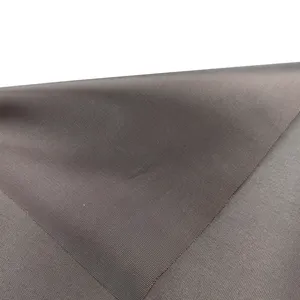 शामियाना कार कवर के लिए वाटरप्रूफ 1000 मिमी 210 डी फैब्रिक पॉलिएस्टर ऑक्सफोर्ड फैब्रिक आंसू प्रतिरोधी पीयू झिल्ली फिल्म स्थानांतरण