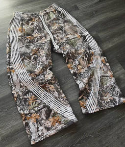 Kunden spezifisches Logo gedruckt Outdoor Jogging Wide Leg <span class=keywords><strong>Pants</strong></span> Herren Übergroße lose bedruckte Streetwear <span class=keywords><strong>Armed</strong></span> Camouflage Herren hose - Product Image 2