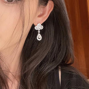 Boucles d'oreilles en or blanc avec diamants taille poire, couleur D naturelle, certifiées GIA, bijoux classiques pour femmes, pour mariage - Product Image 5