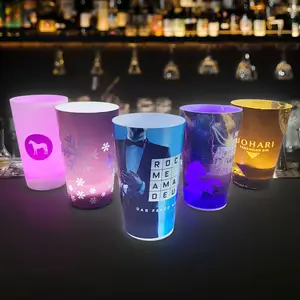 GLOWING PARTY CUPS 16 oz 12oz logo personalizzato compleanno liquido attivato Multi Color Light Up led cup Night Event Decorations Party