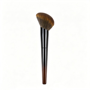 Brocha grande para polvos con cerdas de pelo animal y mango de madera, suaves, para maquilladores, origen Cangzhou - Product Image 2