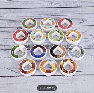 Capsules d'eau aromatisées rafraîchissantes avec couvercle en plastique et paille, design de logo élégant pour la remise des diplômes et la consommation de café - Product Image 5