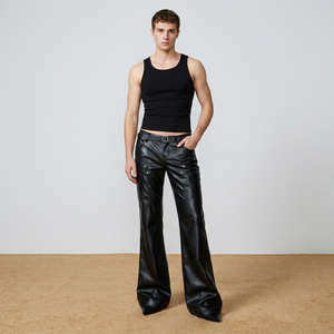 Pantalon évasé en cuir noir taille haute pour homme avec poches latérales, style streetwear, pour l'automne - Product Image 1