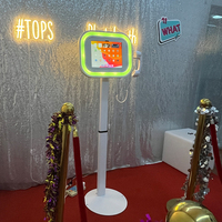 Stand iPad en métal de 11 pouces TOPS avec impression en libre-service et écran tactile pour double usage comme livre d'or lors de mariages et événements