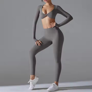 Vêtements d'entraînement de gymnastique personnalisés pour femmes, soutien-gorge de <span class=keywords><strong>sport</strong></span> à manches longues torsadé sur le devant et leggings de yoga, ensembles de fitness 2 pièces - Product Image 5